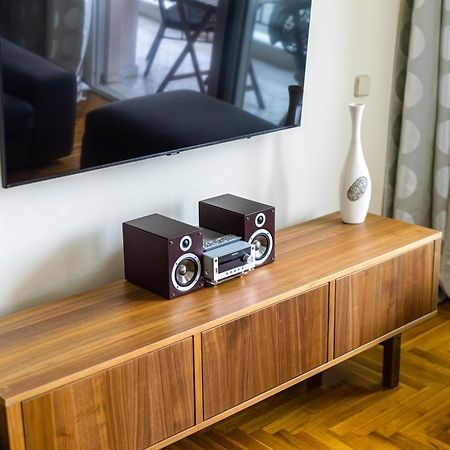 Bright Central Apartment With Splendid Sea View! Халкис Екстериор снимка