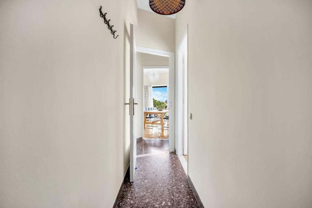 Bright Central Apartment With Splendid Sea View! Халкис Екстериор снимка