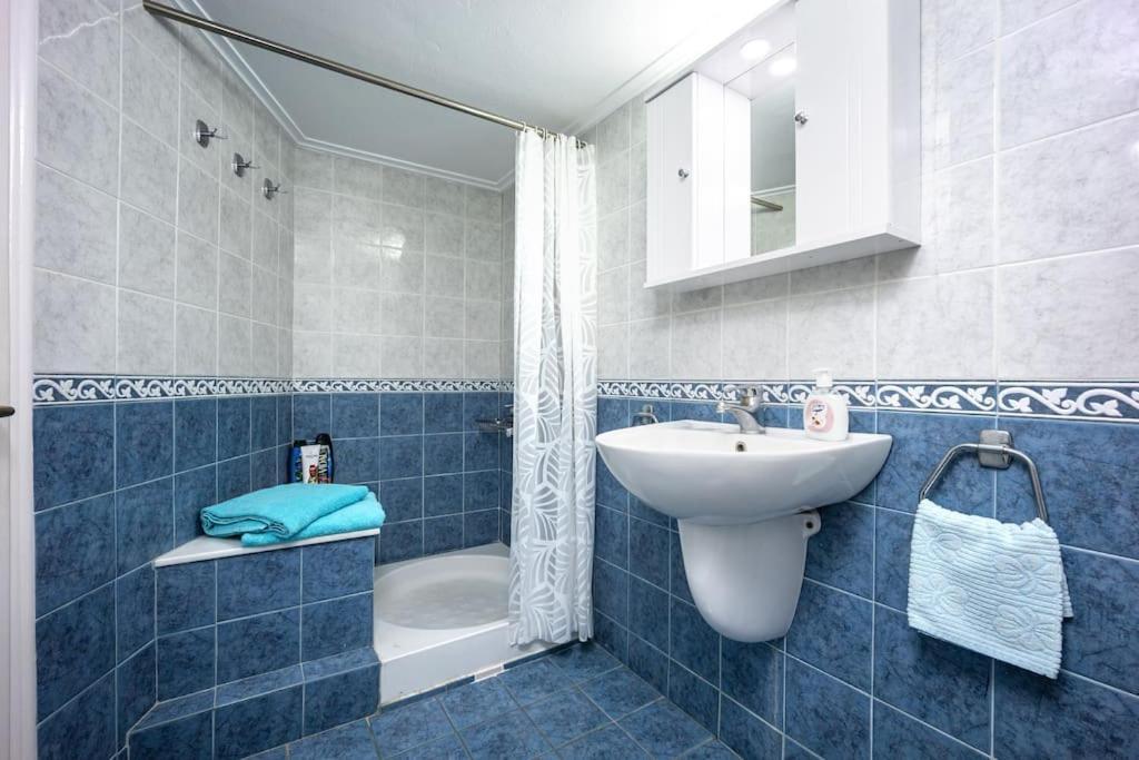 Bright Central Apartment With Splendid Sea View! Халкис Екстериор снимка