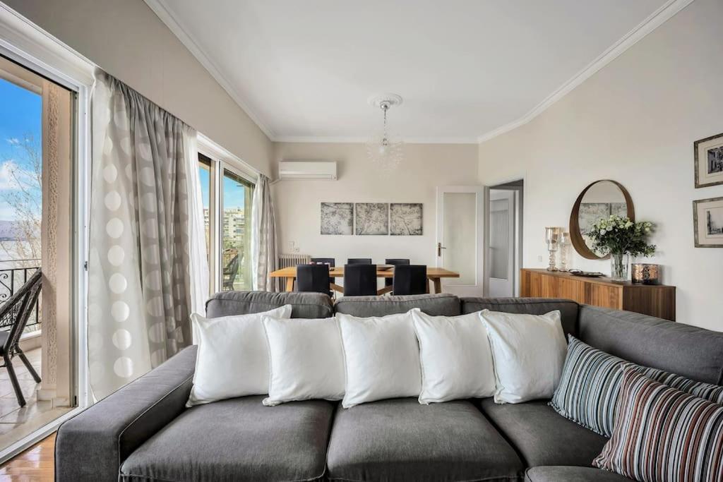 Bright Central Apartment With Splendid Sea View! Халкис Екстериор снимка